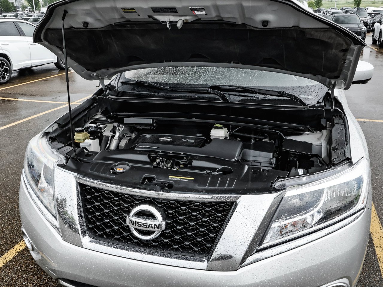 2015 Nissan Pathfinder 4WD 4dr Platinum Grey Sherwood Park - photo #9
