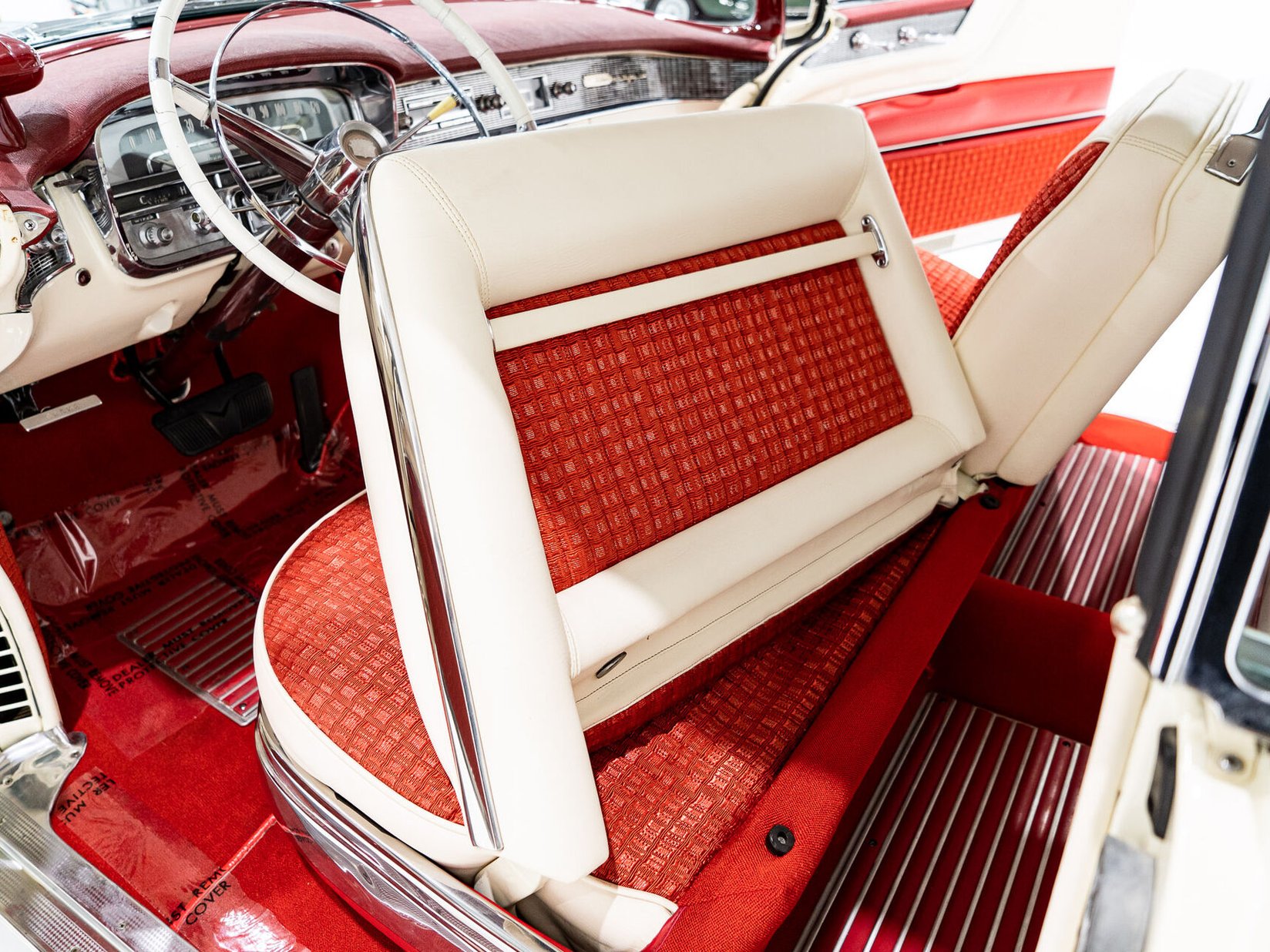 1956 Cadillac Eldorado Seville With Factory A/C | PRIX EN USD White Montreal - photo #73