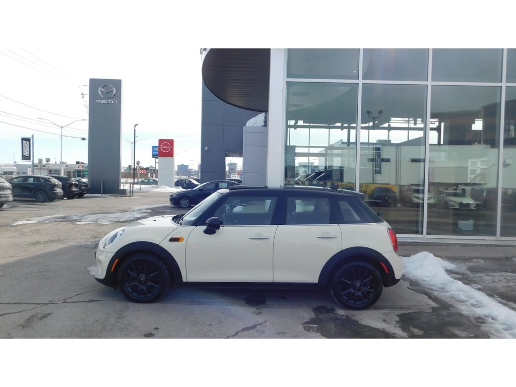 2018 MINI 5 Door Saint-Eustache - photo #0