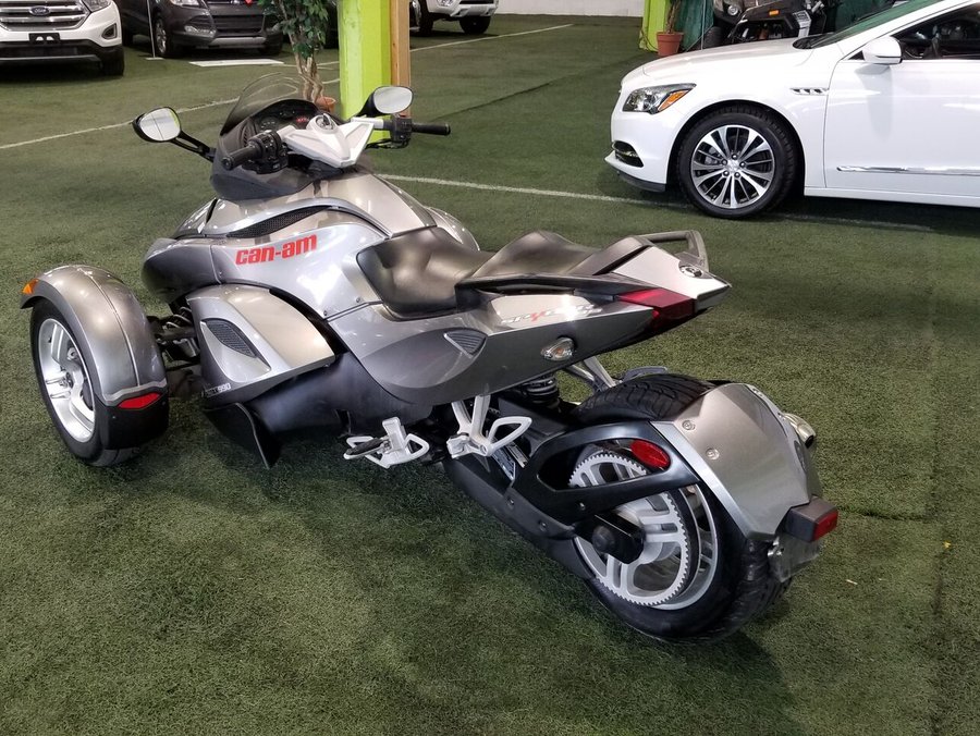 2011 CAN-AM Spyder 2011 Grey