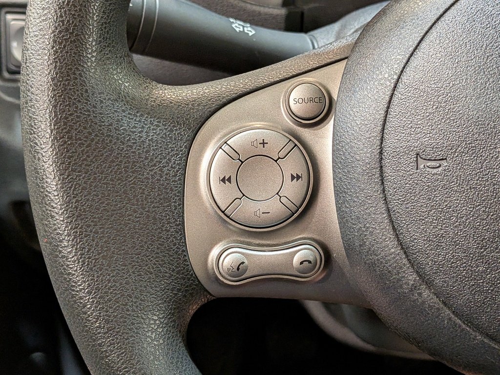 Nissan Micra 4dr HB Man SV 2015 Gris Val-David - photo #13