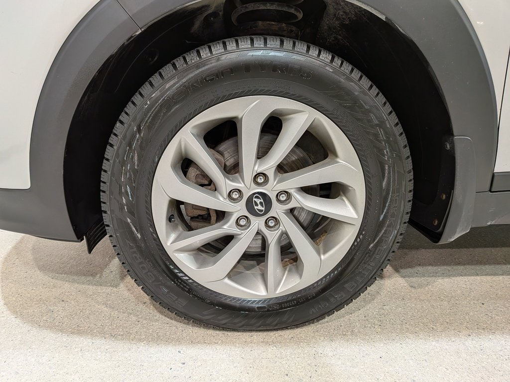 2016 Hyundai Tucson FWD 4dr 2.0L Premium Silver Val-David - photo #32