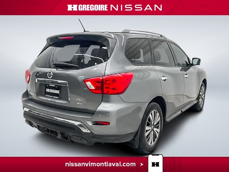 2017 Nissan Pathfinder Grey Saint-Eustache - photo #8
