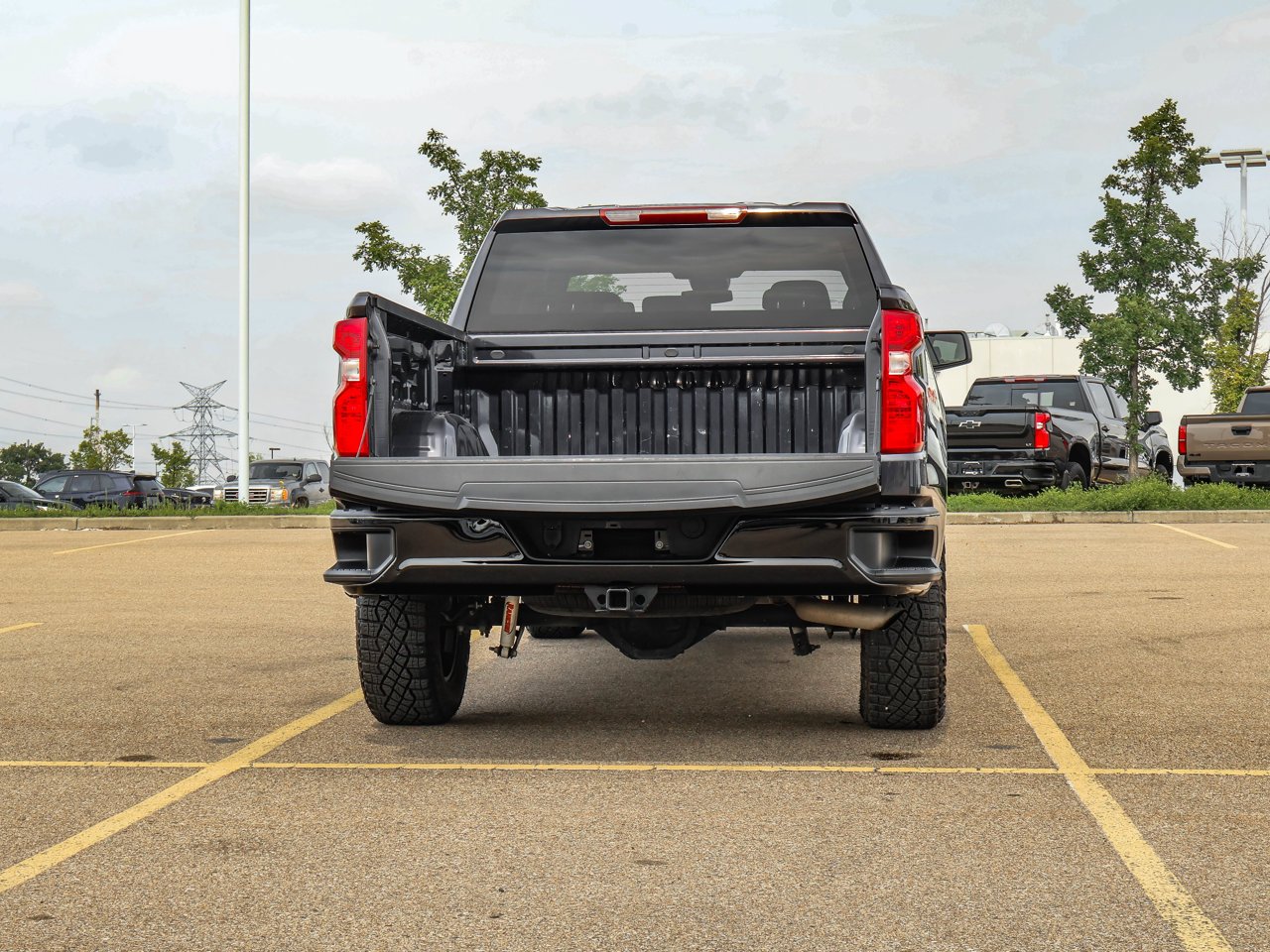 2024 Chevrolet Silverado 1500 4WD Crew Cab 147 Custom Trail Boss Grey Sherwood Park - photo #8