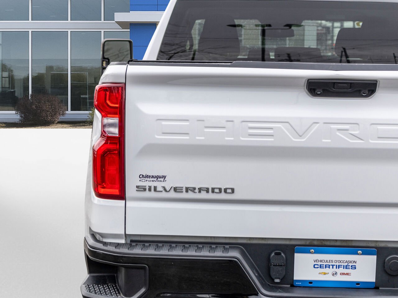 Chevrolet Silverado 1500 LT Trail Boss cabine multiplace 4RM 157 po 2024 Blanc Châteauguay - photo #34
