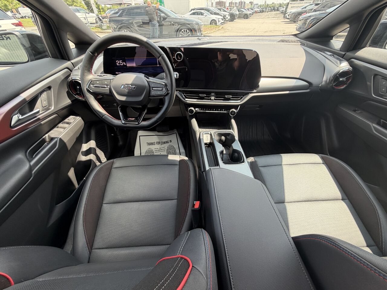 2024 Chevrolet Equinox EV 2RS Grey Laval - photo #20