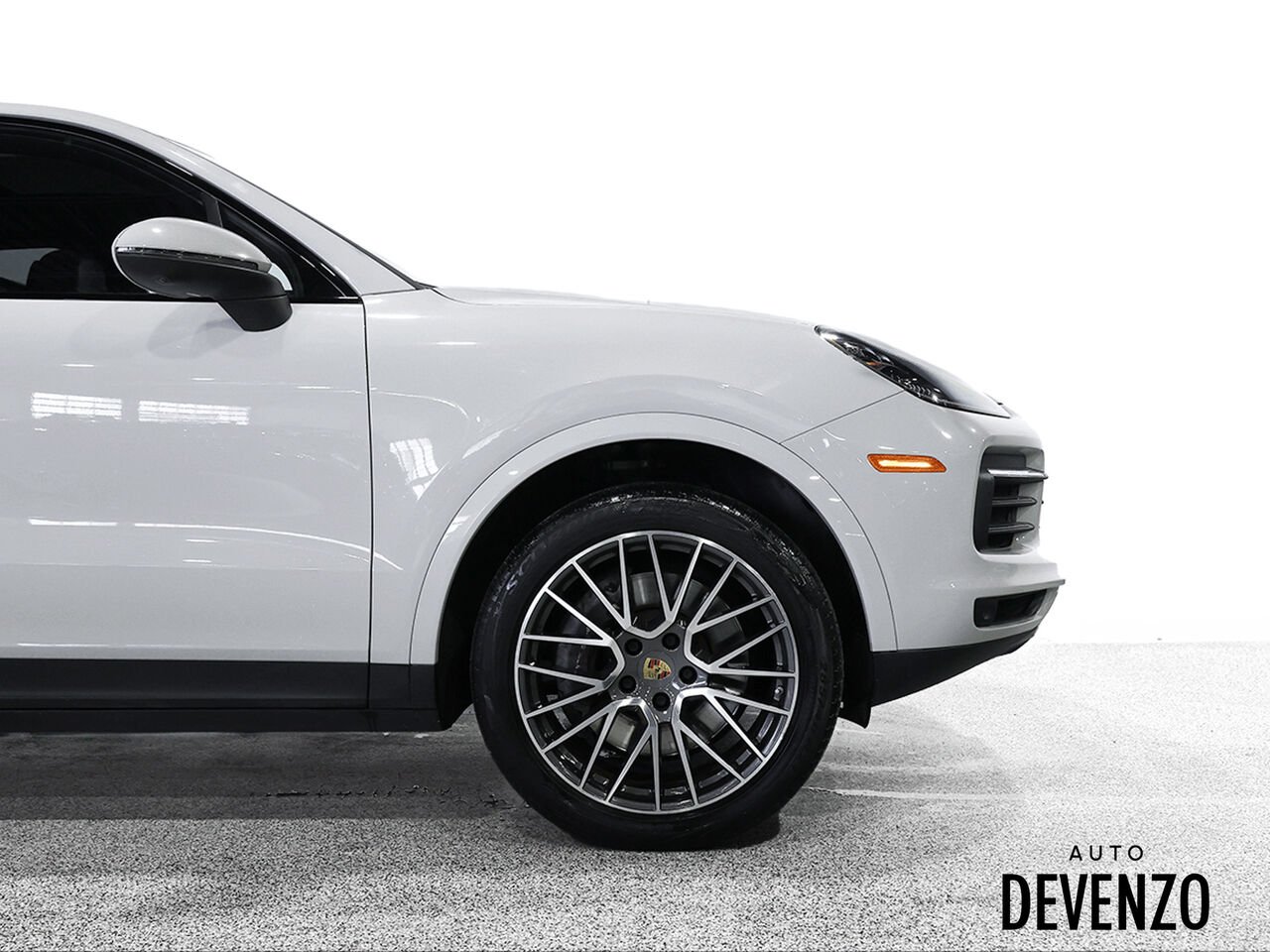2022 Porsche Cayenne Grey Saint-Eustache - photo #4