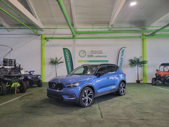 2020 Volvo XC40 2020 Blue