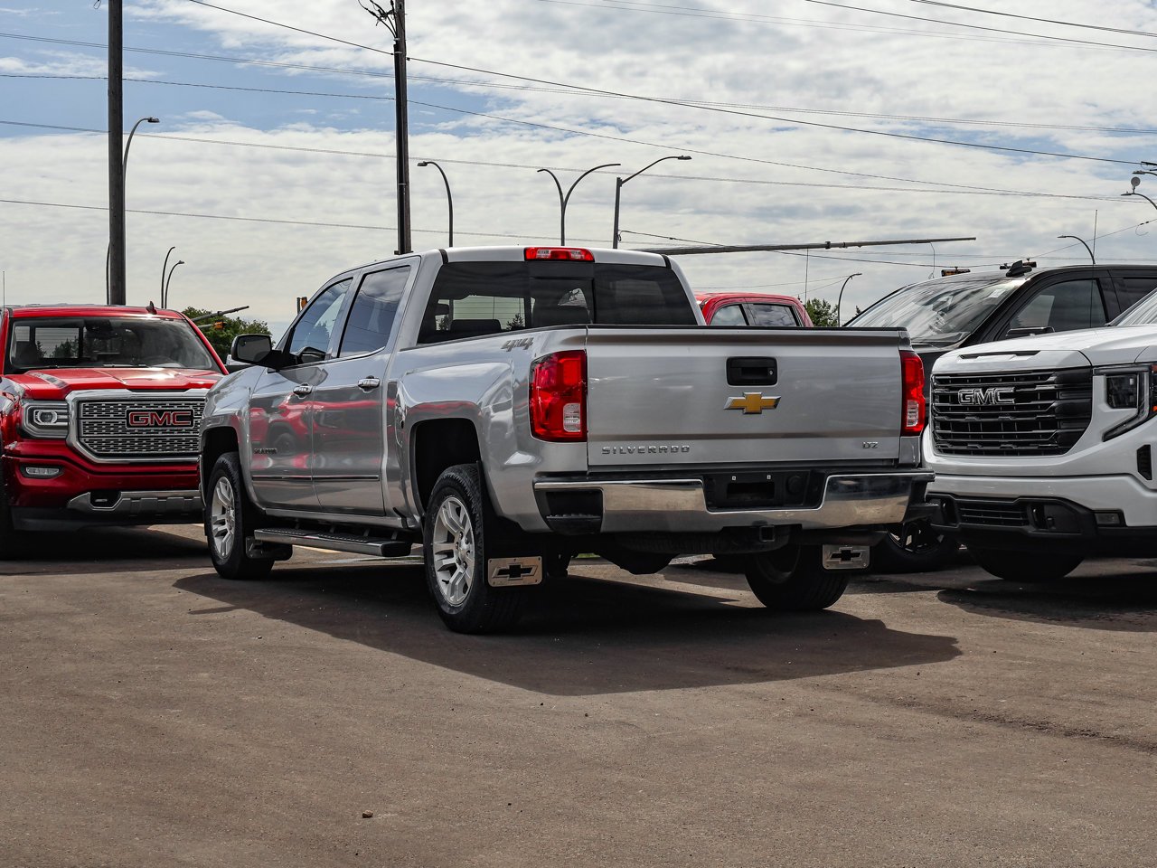 2018 Chevrolet Silverado 1500 4WD Crew Cab 143.5 LTZ w/2LZ Grey Sherwood Park - photo #5