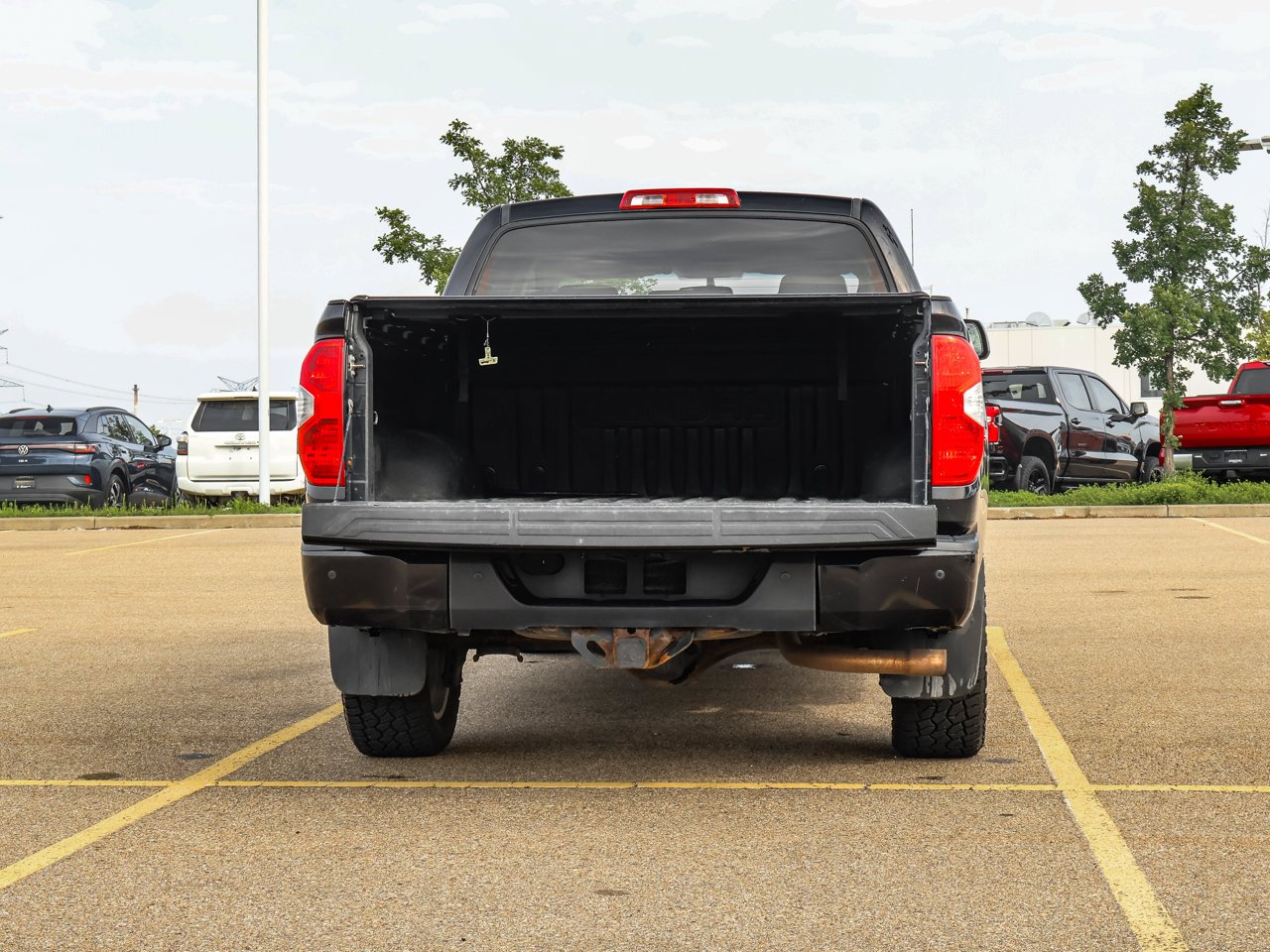 2015 Toyota Tundra 4WD Crewmax 146 5.7L Platinum Black Sherwood Park - photo #8