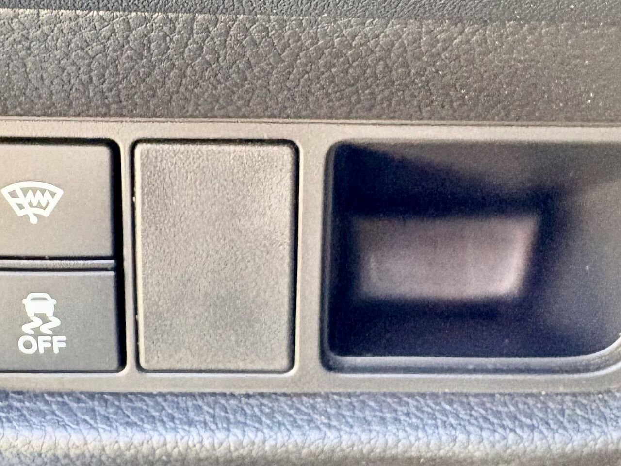 2025 Honda HR-V Blue Mont-Laurier - photo #25