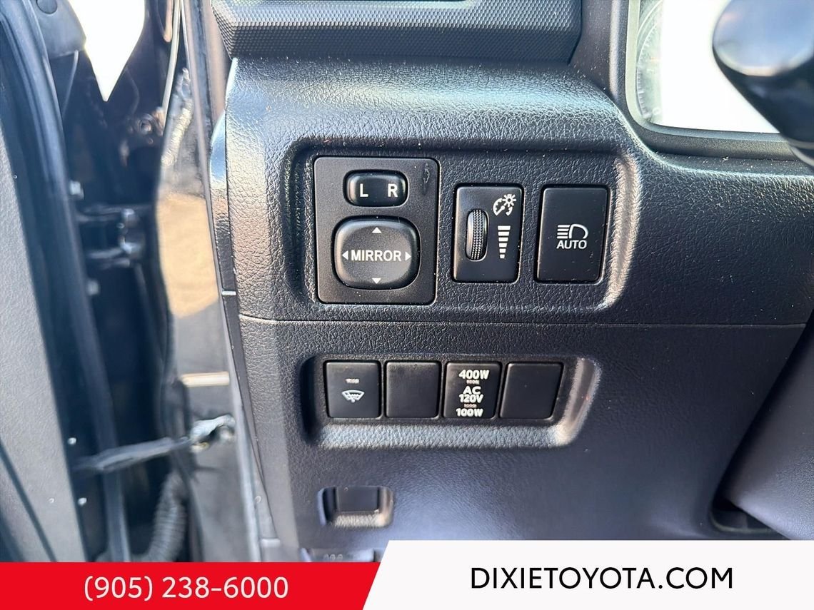 2021 Toyota 4Runner Power Sunroof, Leather Interior, Heated Seats, Alloy Wheels, Heated Steering Wheel, Running Boards, Bluetooth Midnight Black Metallic Mississauga - photo #26