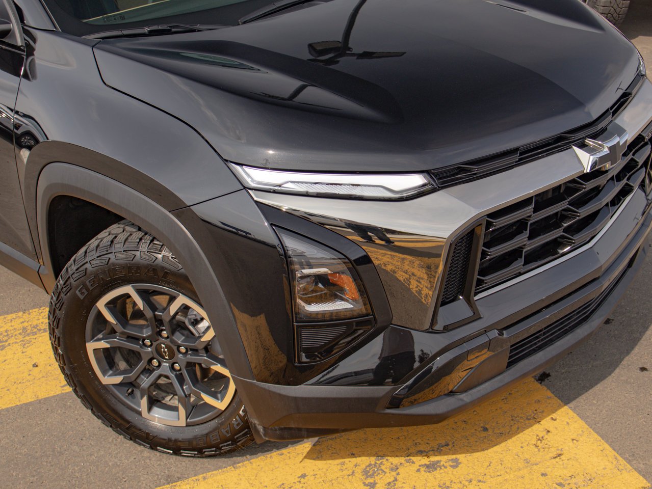 2025 Chevrolet Equinox AWD 4dr ACTIV Black Sherwood Park - photo #15