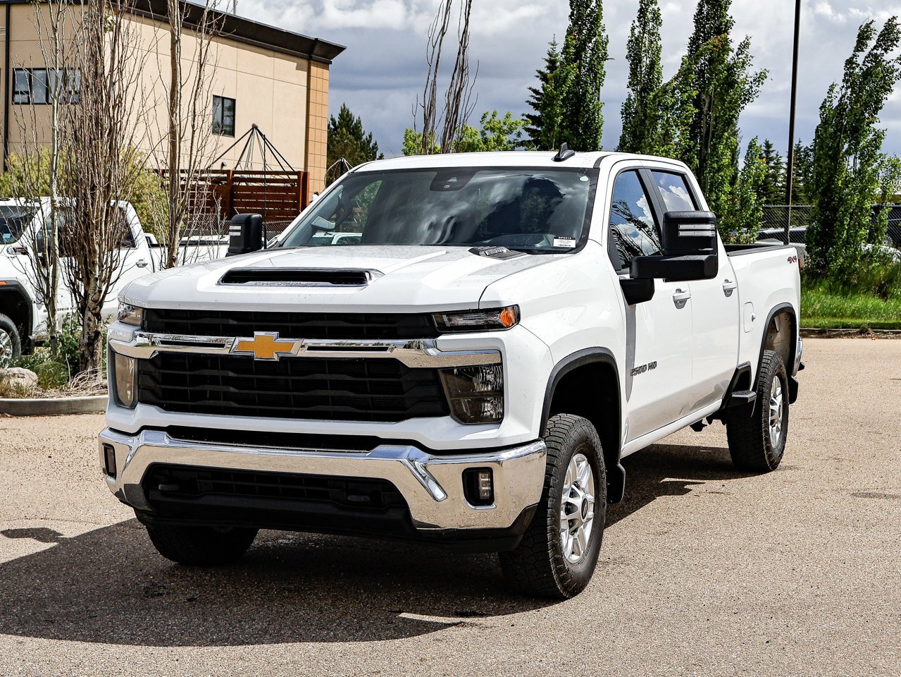 2025 Chevrolet Silverado 2500HD 4WD Crew Cab 159 LT White Sherwood Park - photo #3
