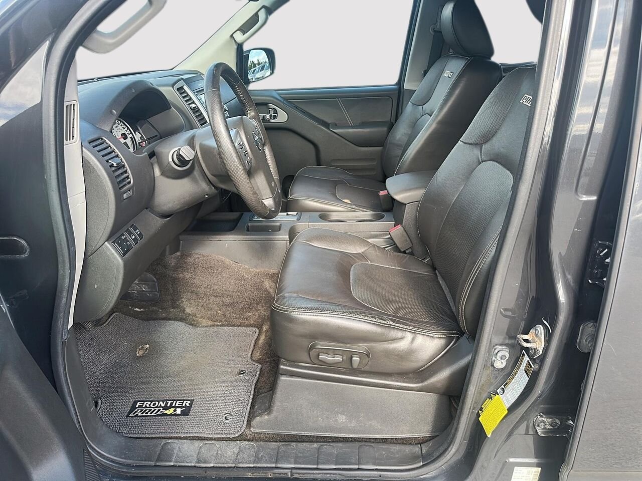 2015 Nissan Frontier Black Rouyn-Noranda - photo #7
