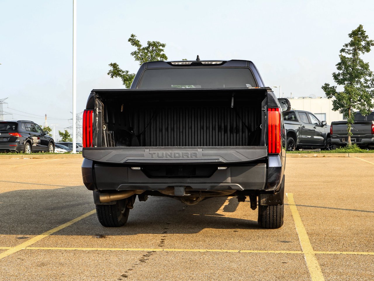 2023 Toyota Tundra 4x4 Crewmax SR Blue Sherwood Park - photo #8