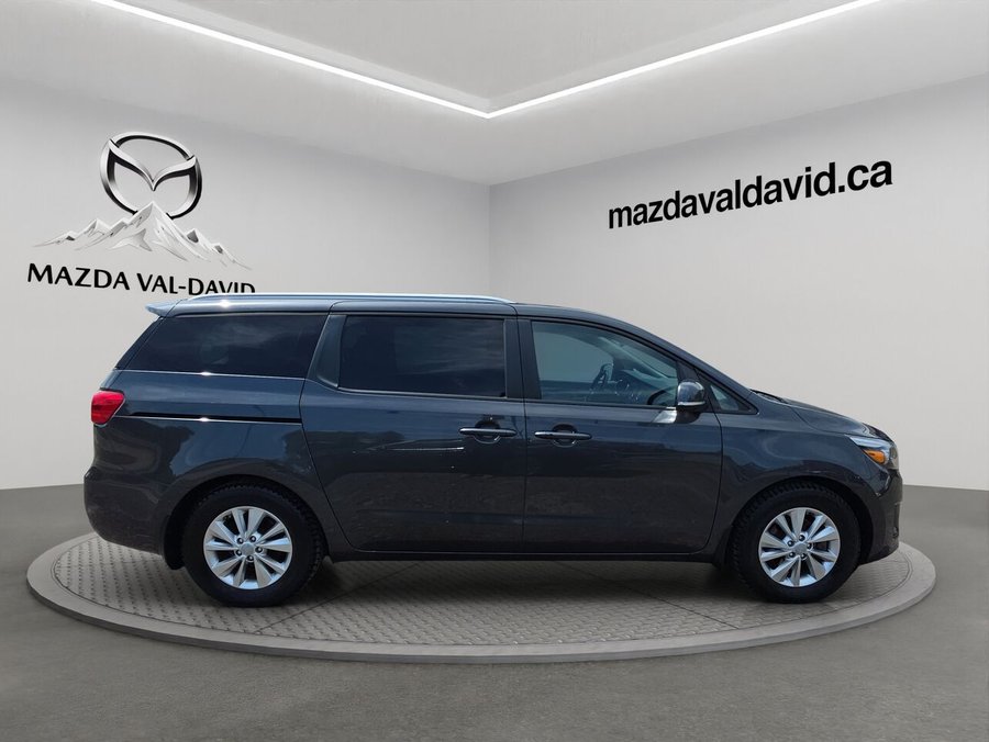 Kia Sedona LX TA, 8 passagers, volant chauffant, commande audio au volant, Apple carplay 2018 Gris