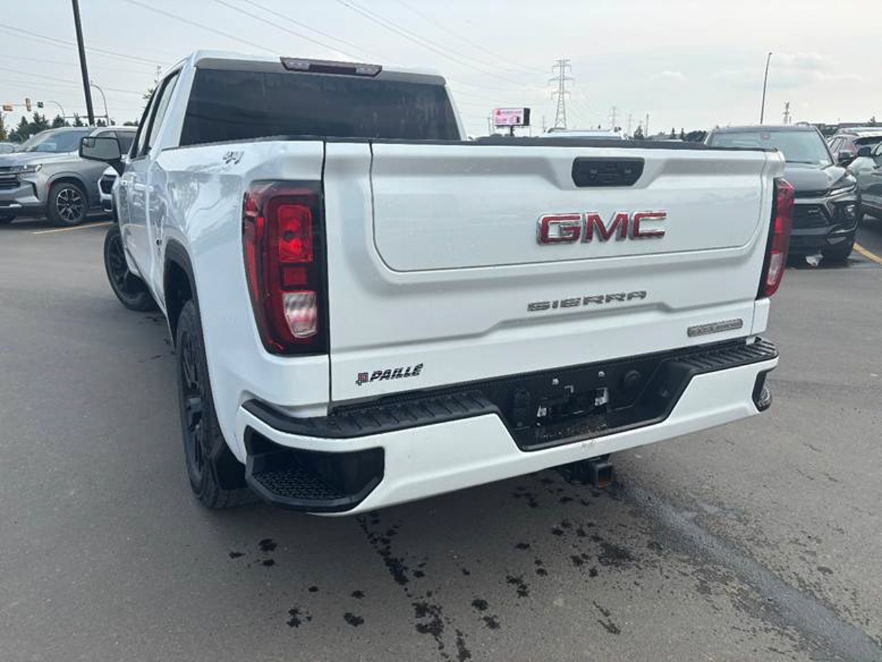 2024 GMC Sierra 1500 4WD Crew Cab 157 Elevation White Sherwood Park - photo #3