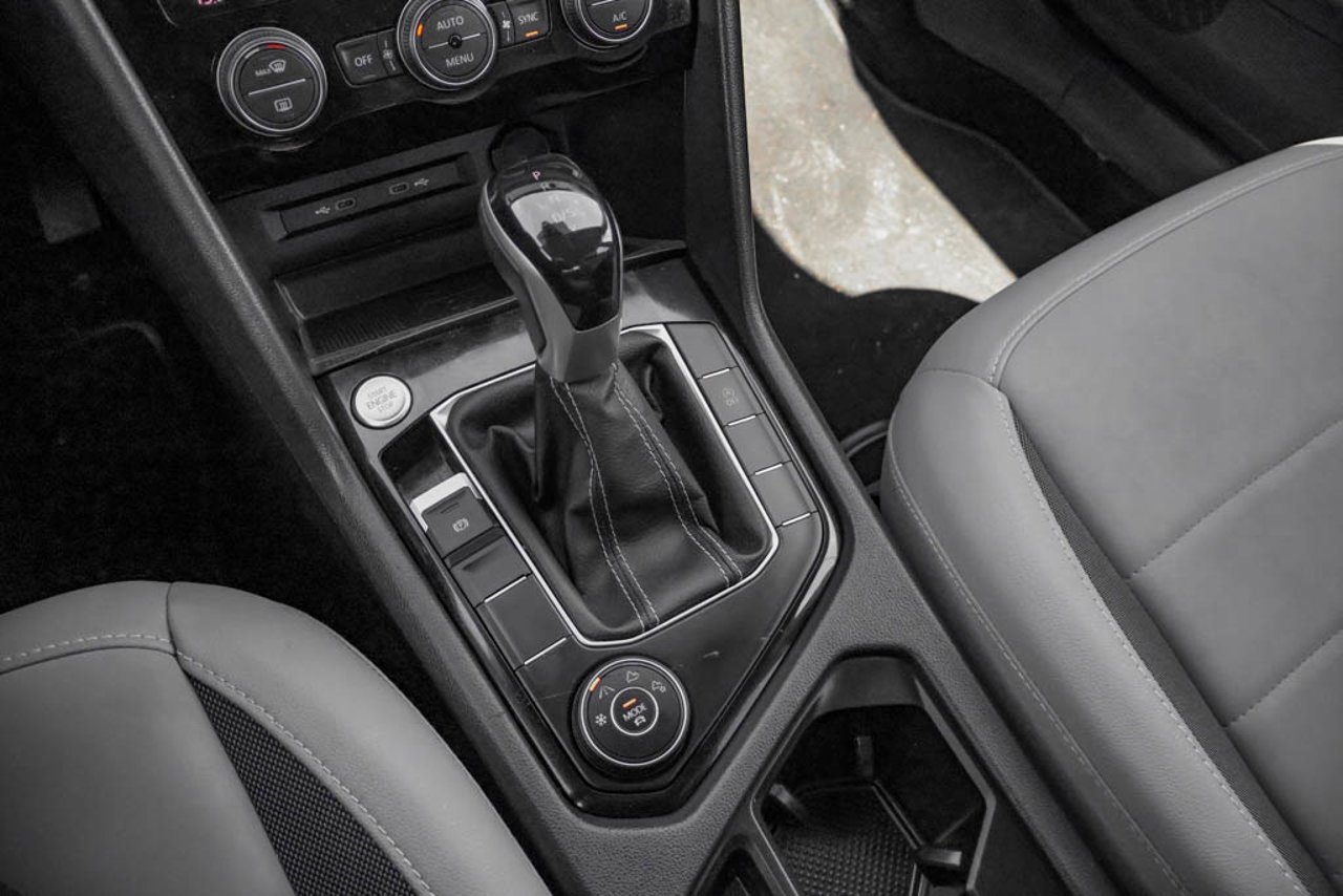 2024 Volkswagen Taos Comfortline 4MOTION Black Sherwood Park - photo #26