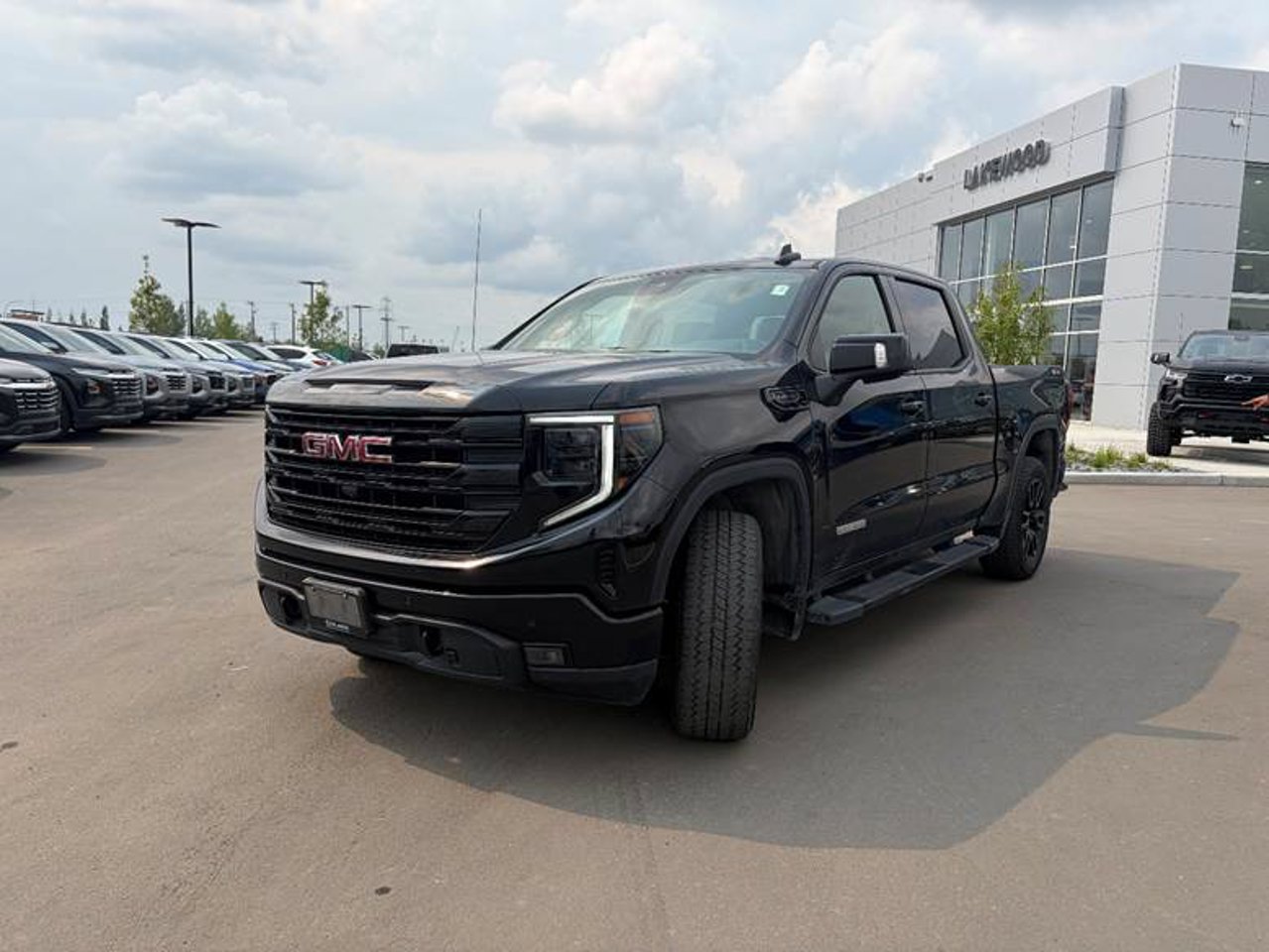 2024 GMC Sierra 1500 4WD Crew Cab 147 Elevation Black Sherwood Park - photo #2