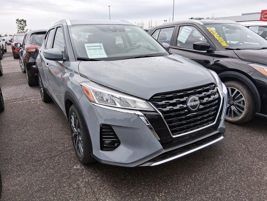 Nissan Kicks SV TA 2024 2024 Gris