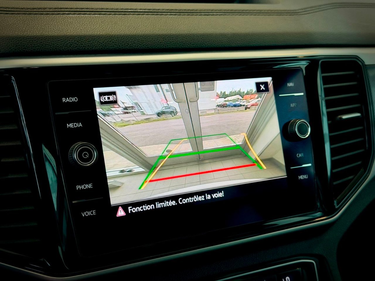 2021 Volkswagen Atlas White Notre-Dame-des-Prairies - photo #30