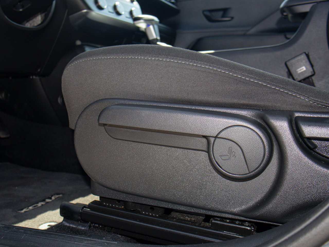 2024 Hyundai Kona 2.0L Preferred AWD Grey Sherwood Park - photo #18