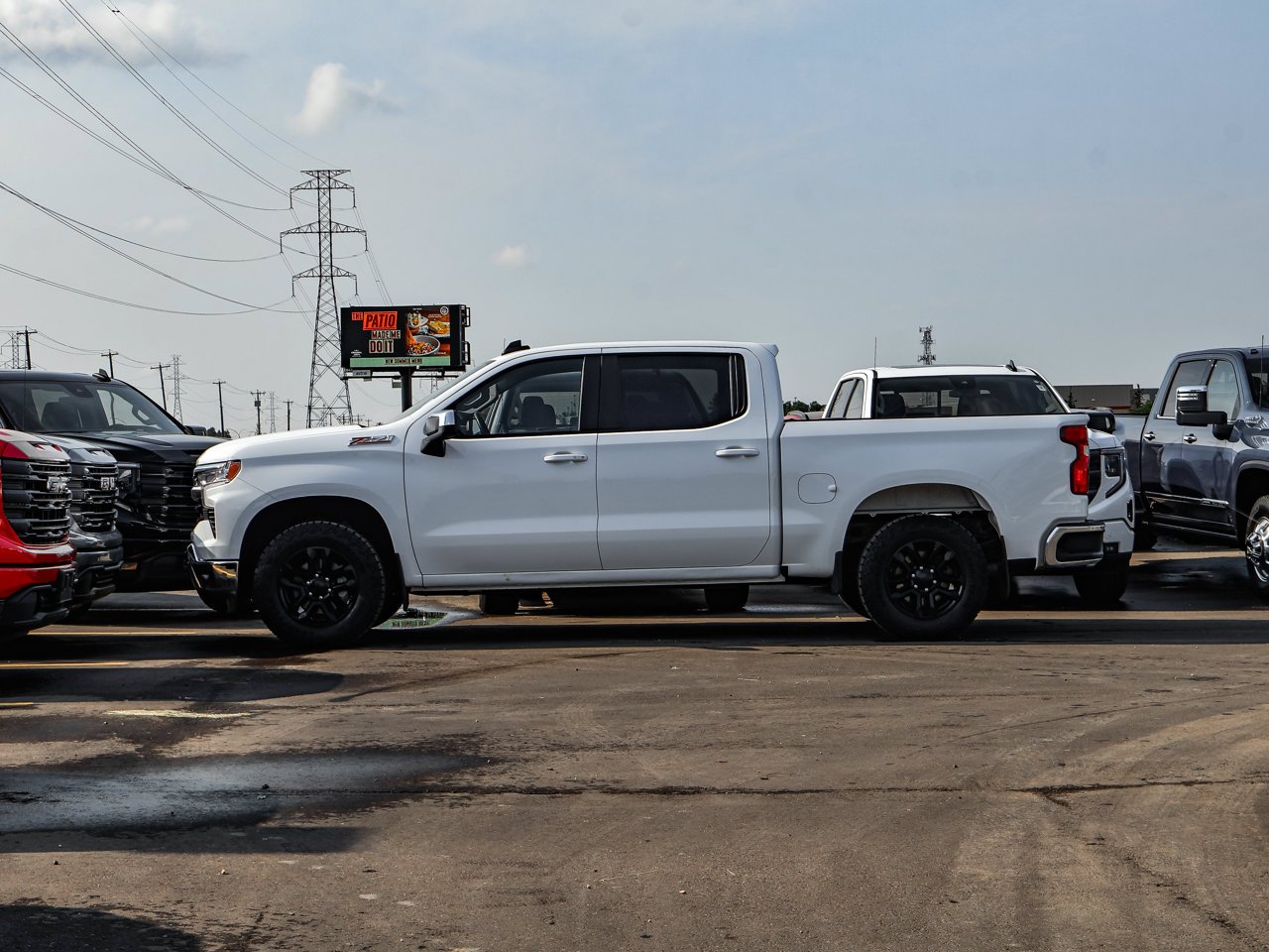 2024 Chevrolet Silverado 1500 4WD Crew Cab 147 LT White Sherwood Park - photo #4