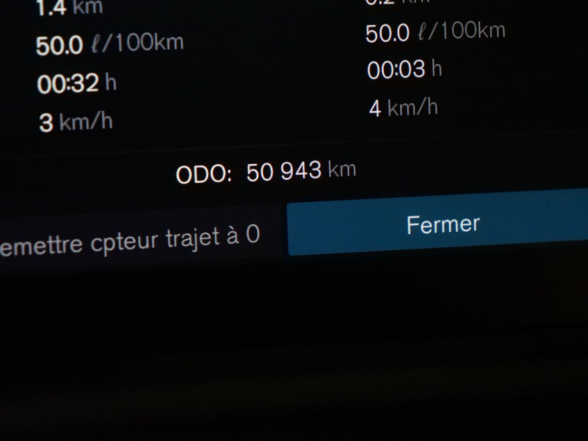 Volvo XC40 B5 PLUS DARK 2023 Noir Montréal - photo #10