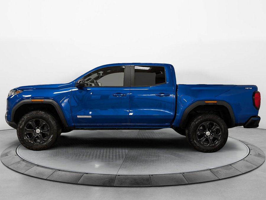 GMC Canyon 4WD Crew Cab Elevation Bas Kilométrage 2024 Bleu