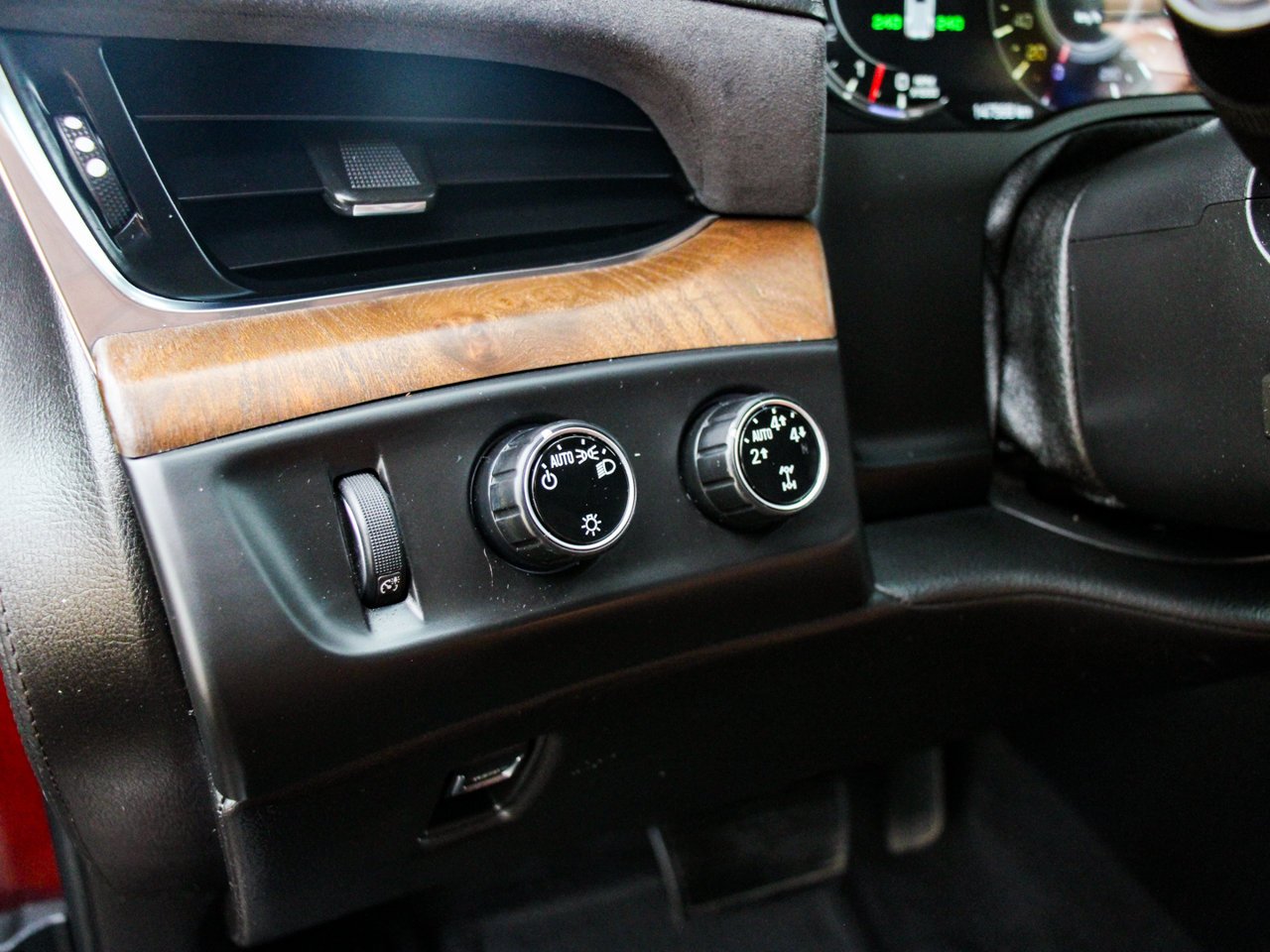 2016 Cadillac Escalade 4WD 4dr Premium Collection Red Passion Sherwood Park - photo #18