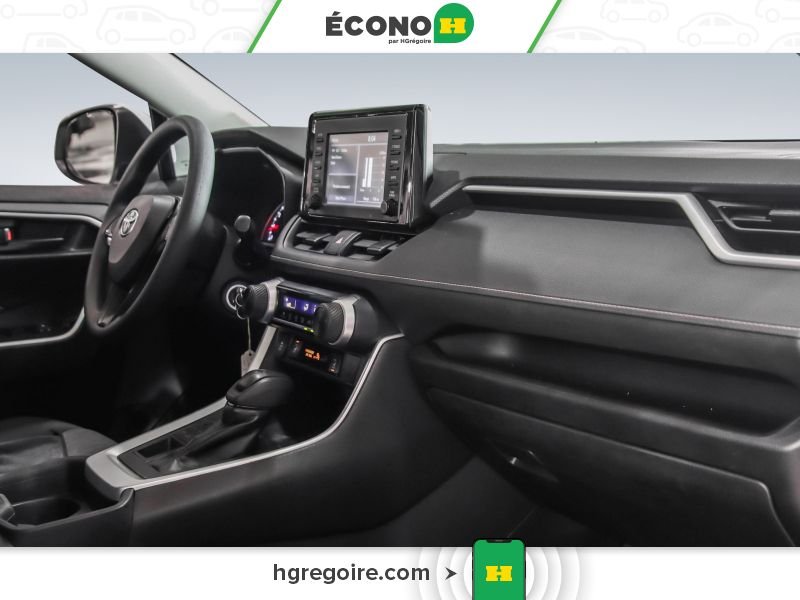 2019 Toyota Rav 4 White Laval - photo #22