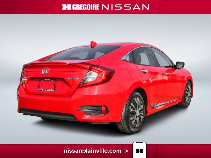 2018 Honda Civic Red Blainville - photo #8