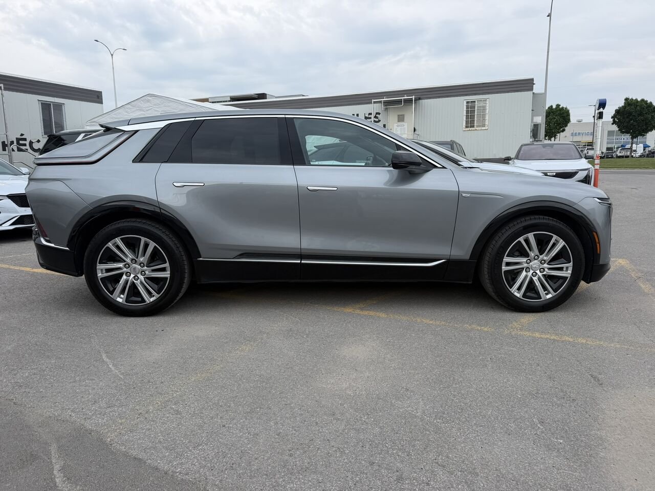 2024 Cadillac LYRIQ Tech FINANCEMENT À PARTIR DE 0.99% Grey Laval - photo #9