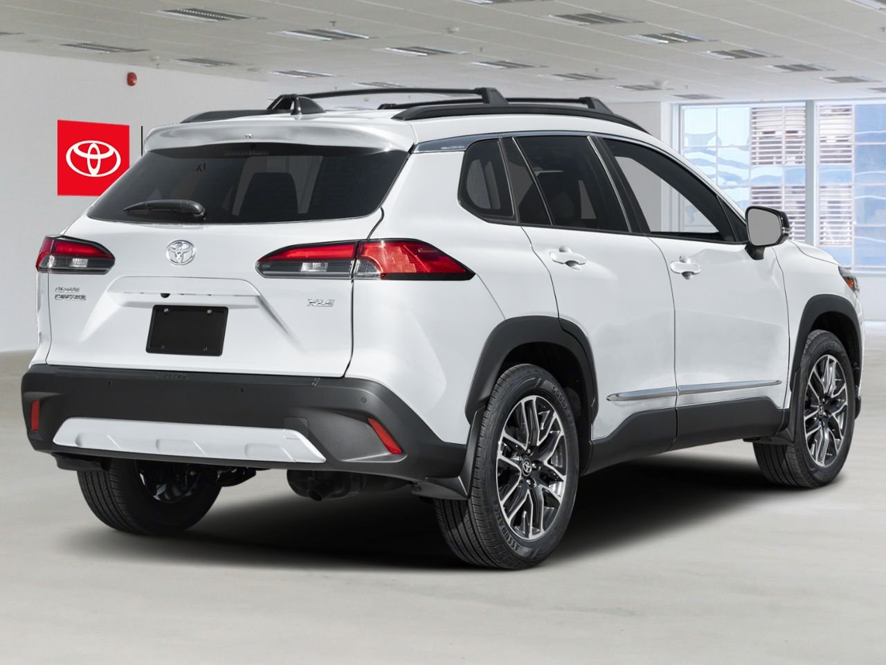 2026 Toyota Corolla Cross XLE AWD / CLEAN CARFAX / HEATED SEATS / MOONROOF / ALLOY WHEELS / CARPLAY AND ANDROID AUTO White Mississauga - photo #1