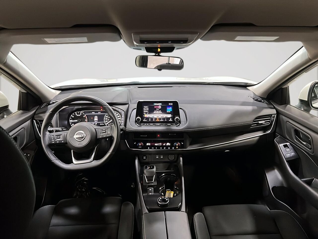 2024 Nissan Rogue S White Québec - photo #9