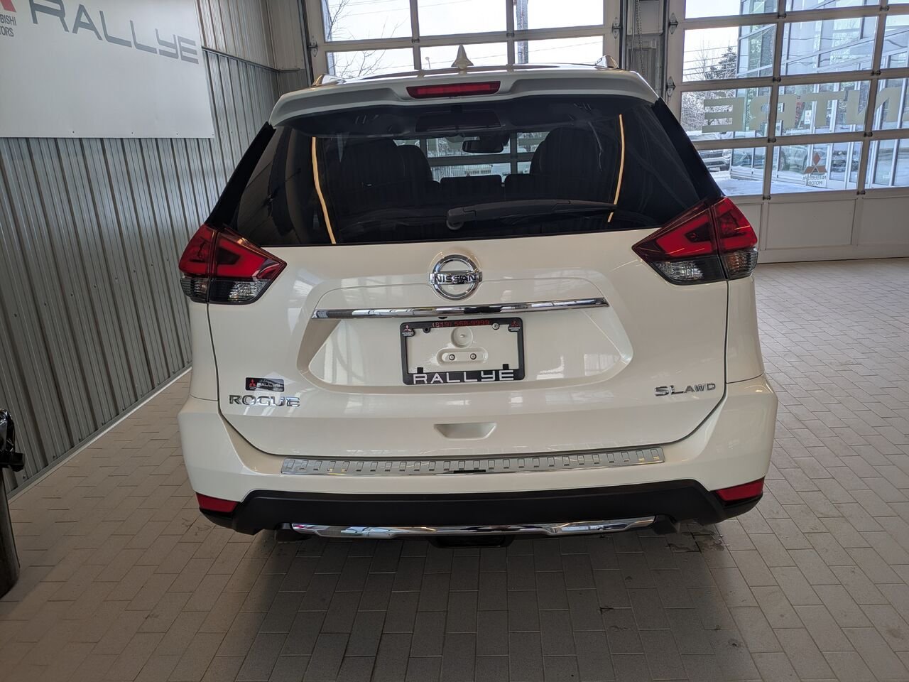 Nissan Rogue 2018 Blanc Gatineau - photo #2