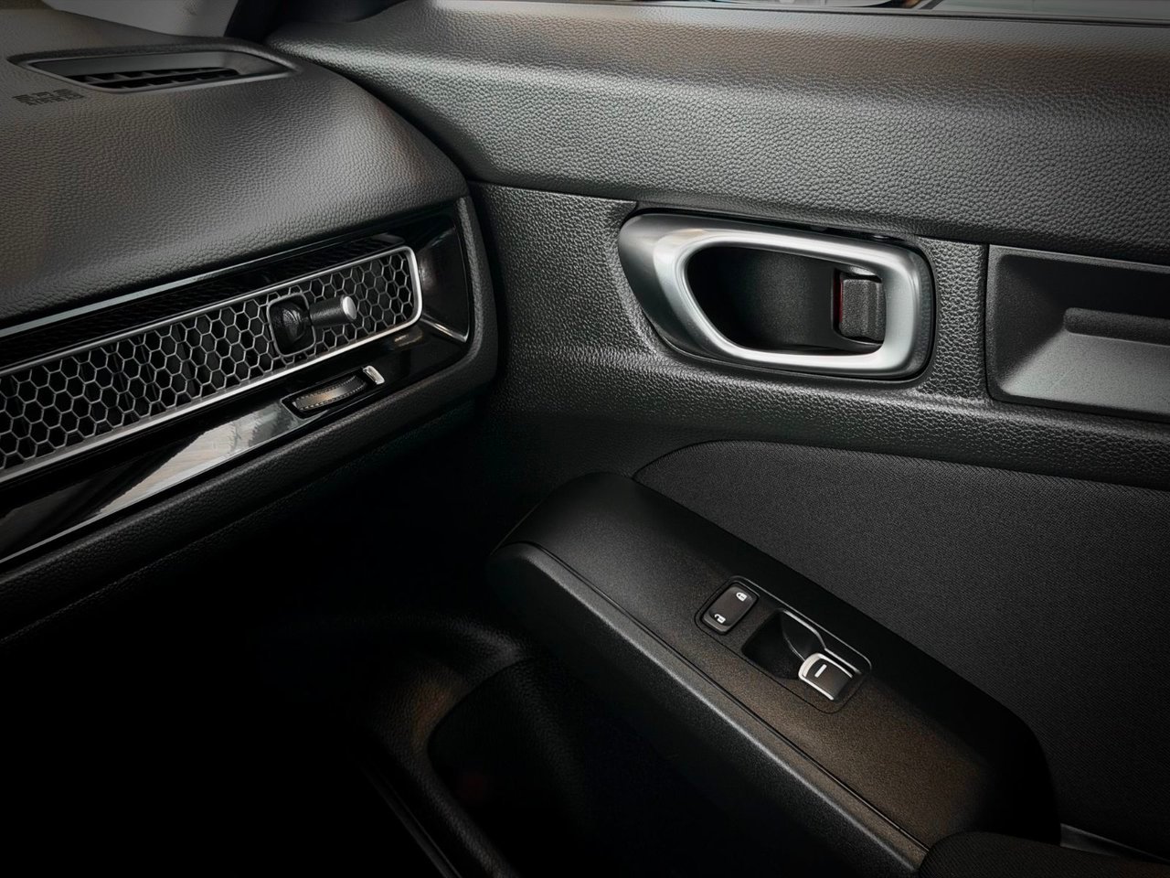 Honda Civic Sedan 2024 Noir Notre-Dame-des-Prairies - photo #28