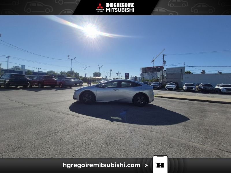 2024 Toyota Prius Silver Laval - photo #5