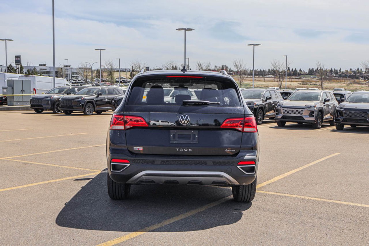 2024 Volkswagen Taos Comfortline 4MOTION Black Sherwood Park - photo #6