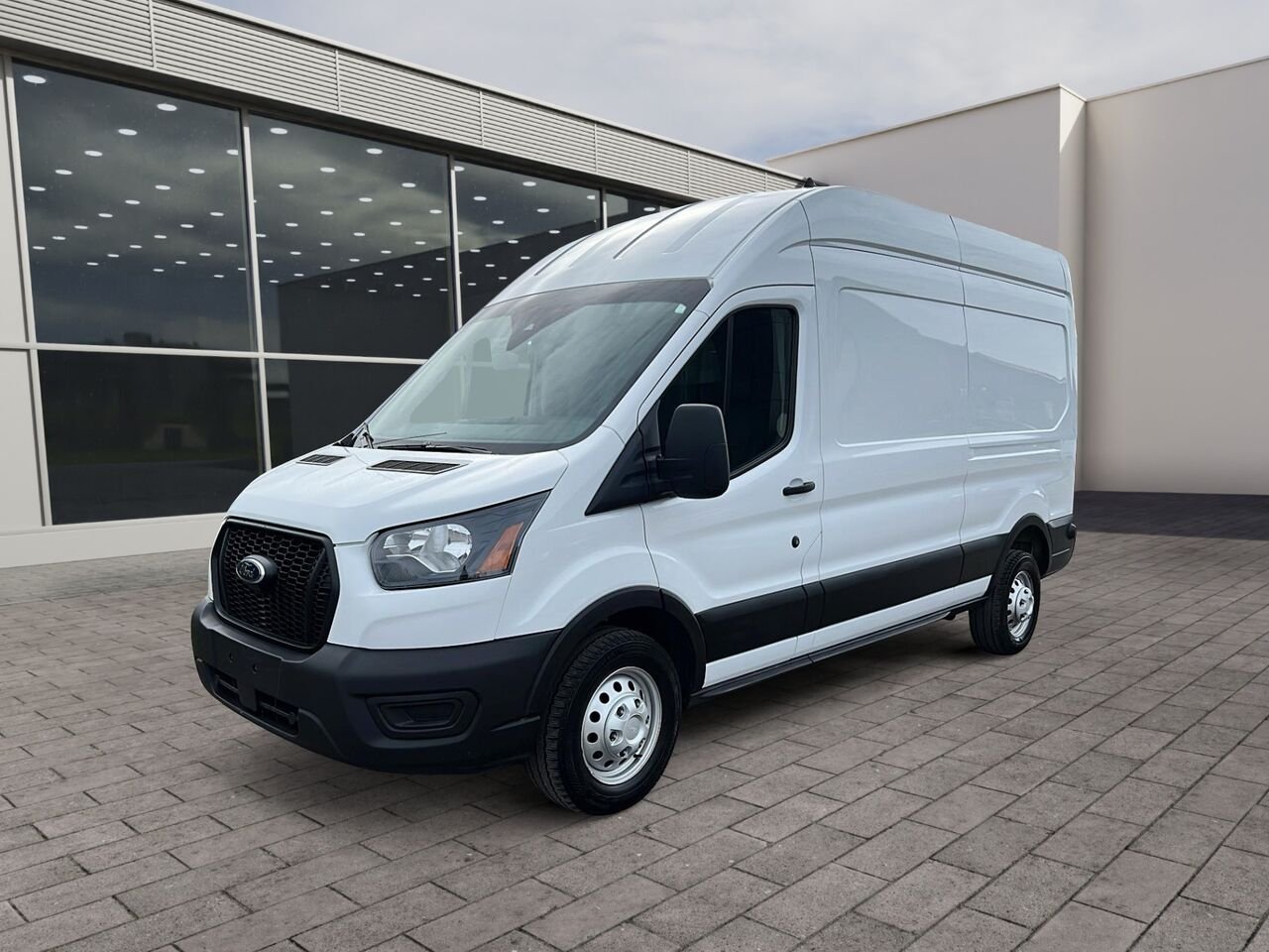 Ford Transit fourgon utilitaire 2025 Blanc Québec - photo #0