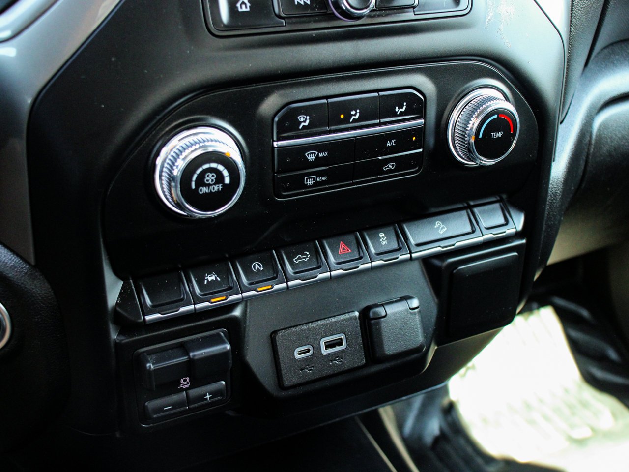 2023 GMC Sierra 1500 4WD Crew Cab 157 Pro White Sherwood Park - photo #24