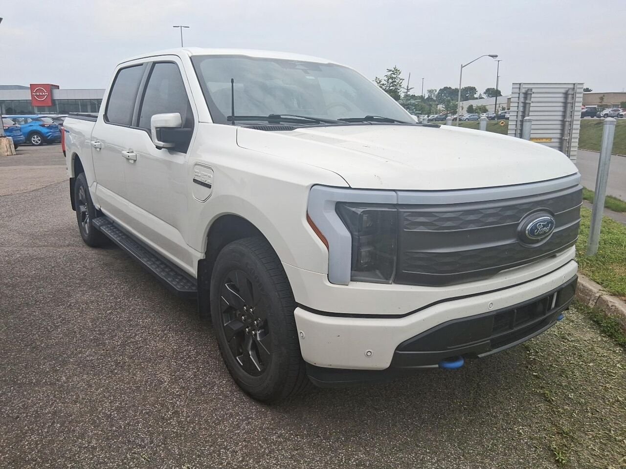 2023 Ford F-150 Lightning LARIAT SuperCrew LONG RANGE White Québec - photo #0