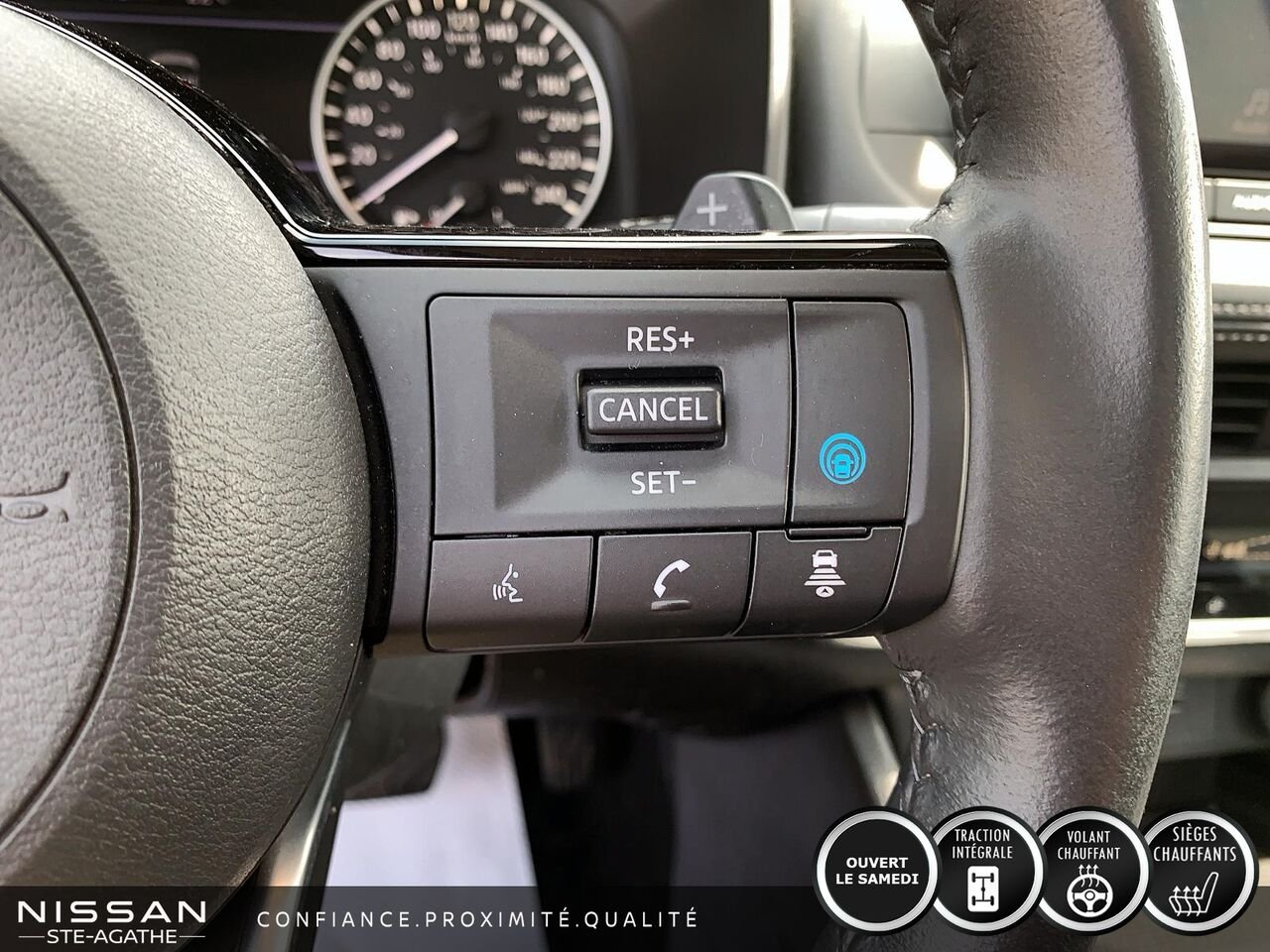 Nissan Rogue MIDNIGHT | CUIR | TOIT PANORAMIQUE | AWD | 2023 Gris Saint-Jérôme - photo #16