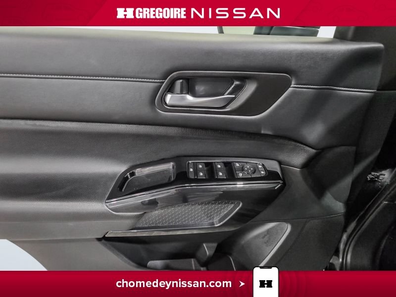 2022 Nissan Pathfinder Black Laval - photo #13