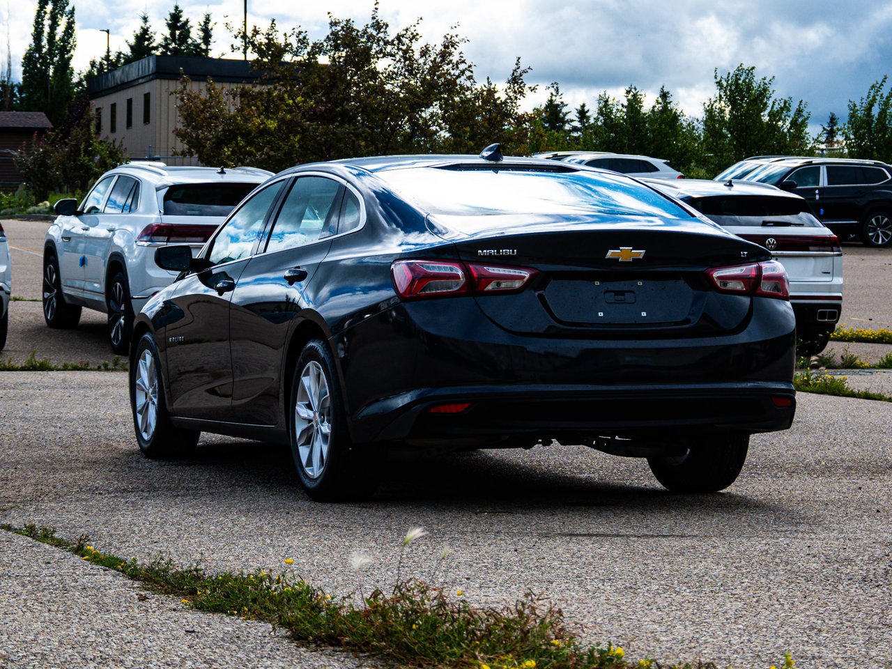 2022 Chevrolet Malibu 4dr Sdn LT Grey Sherwood Park - photo #10