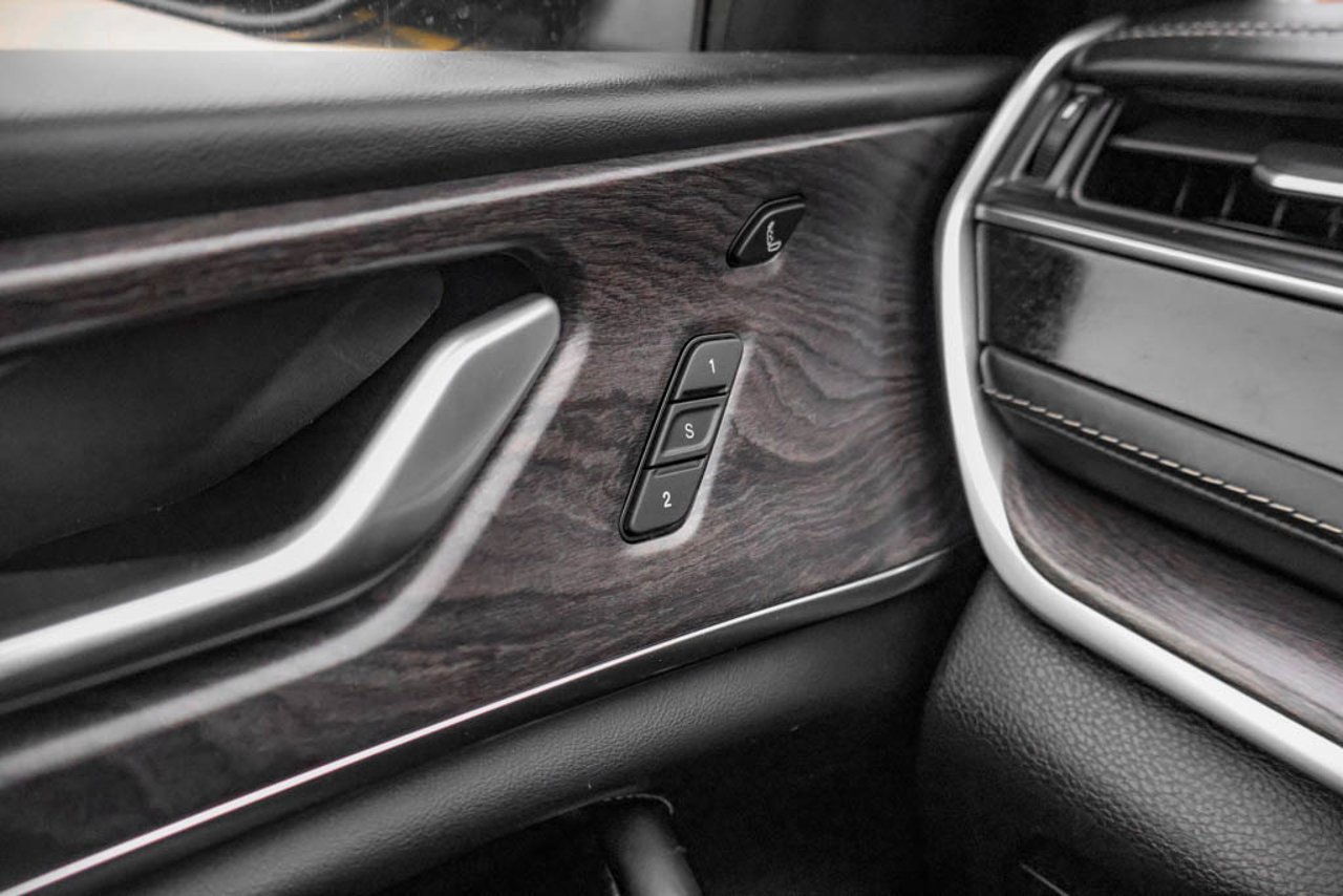 2022 Jeep Grand Cherokee L Overland 4x4 Ember Pearl Sherwood Park - photo #17
