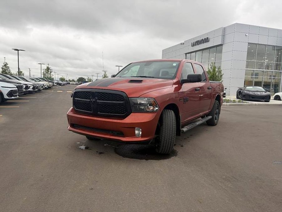 2023 Ram 1500 Classic 2023 Red