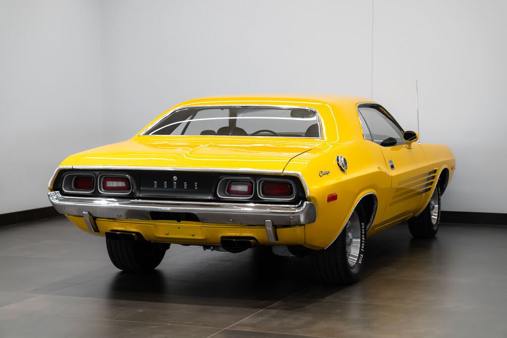 Dodge Challenger 1972 Jaune Montréal - photo #3