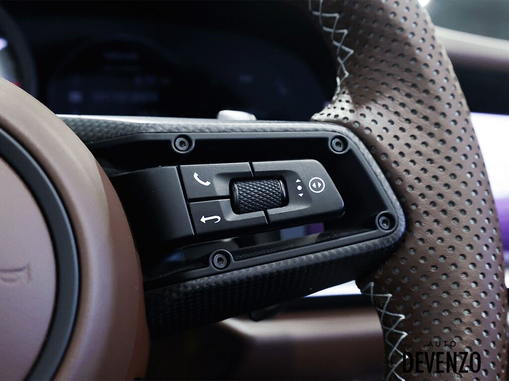 2022 Porsche 911 Green Saint-Eustache - photo #24
